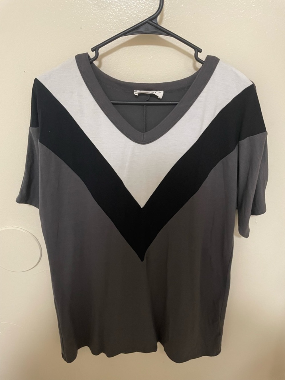 ✨Women’s Zenana Short Sleeve Top Size S